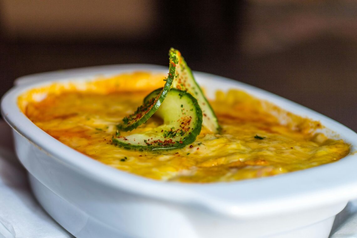 Het creëren van de ultieme rol lasagne.