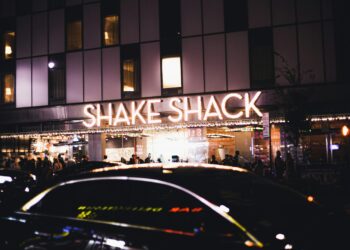 Shake Shack biedt gratis hamburgers aan ter ere van de lange duur van de Oscars.