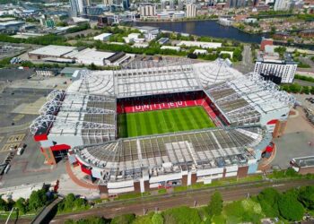 Fernandes inspireert Manchester United tot overwinning in dramatisch duel met Sheffield United