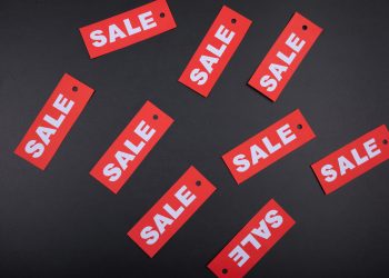 Come le offerte lampo creano urgenza negli acquirenti online